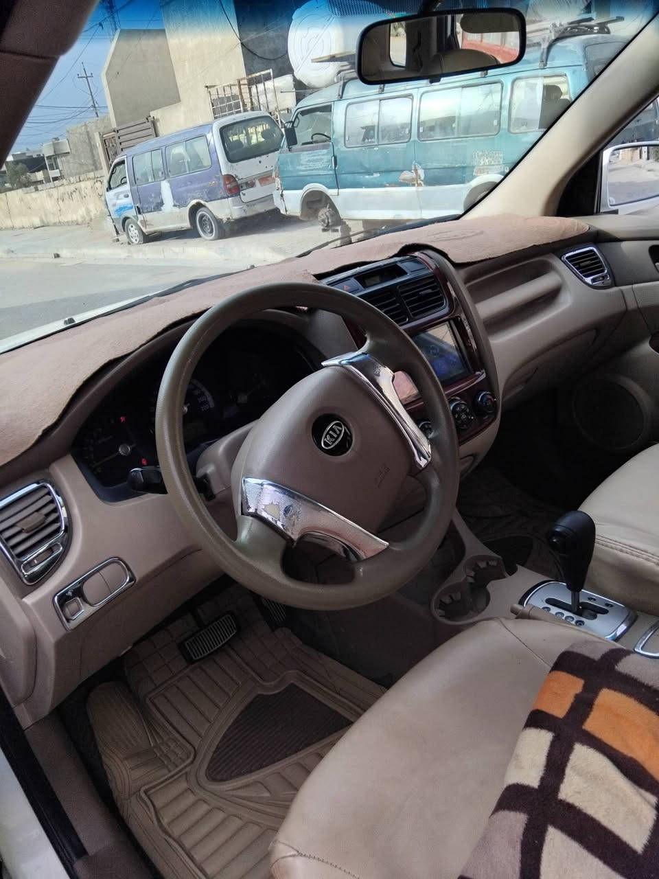 السلام عليكم
سبورتج ٢٠٠٩ للبيع 
صبغ جاملغ أمامي فقط والباقي كفاله تبريد محرك كير 
محرك ٢٠٠٠ دوش 
تخم تاير جديد ***********
السعر ١٢٨
ناحيه الرشيد
