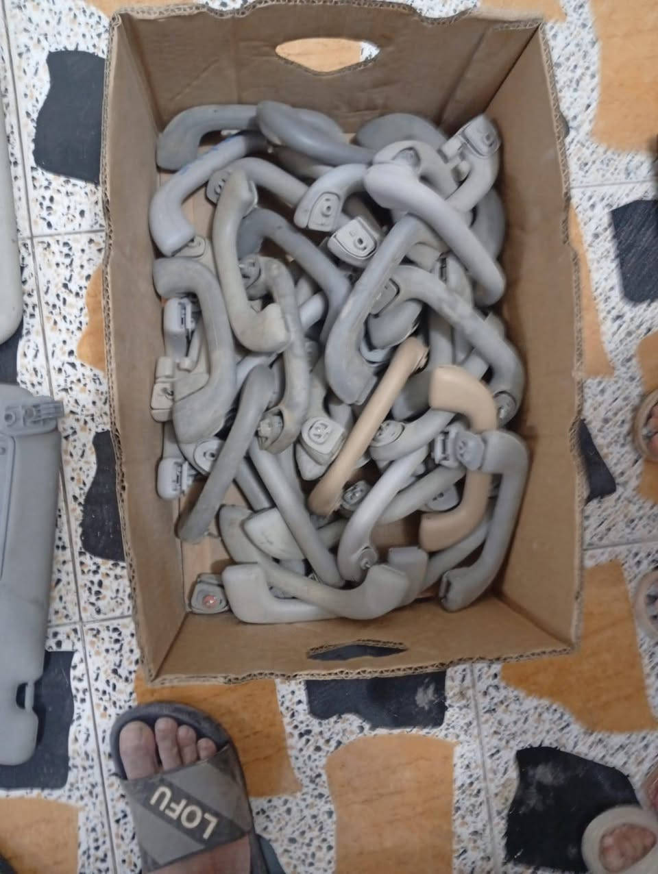 أصلي تفصيخ حاويه 
للحجز رقمك وعنوانك وأقرب نقطه داله 
تتوفر مجموعه ادوات النترا مظلع 
تتوفر خدمه توصيل لكل المحافظات
المازدات 135
مري التك 40


**إذا كنت صاحب هذا الإعلان وتريد حذفه لأي سبب، رجاءا أرسل رسالة إلى الدعم الفني**