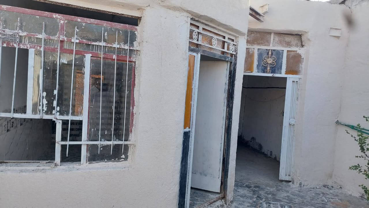 بيت للبيع زراعي المساحه 100كاع اطعيمه هاتف***********
