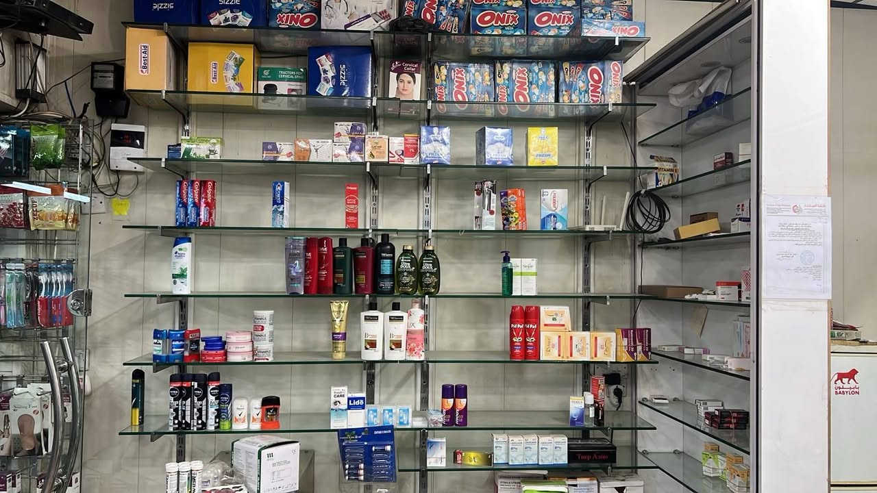 من رخصة الأدمن ،
السلام عليكم و رحمة الله و بركاته. 
فاترينات و عارضات للبيع  مستعملة من ميكانو ، كما مبين بالمنشور ادناه : 
للتواصل واتس اب ***********
