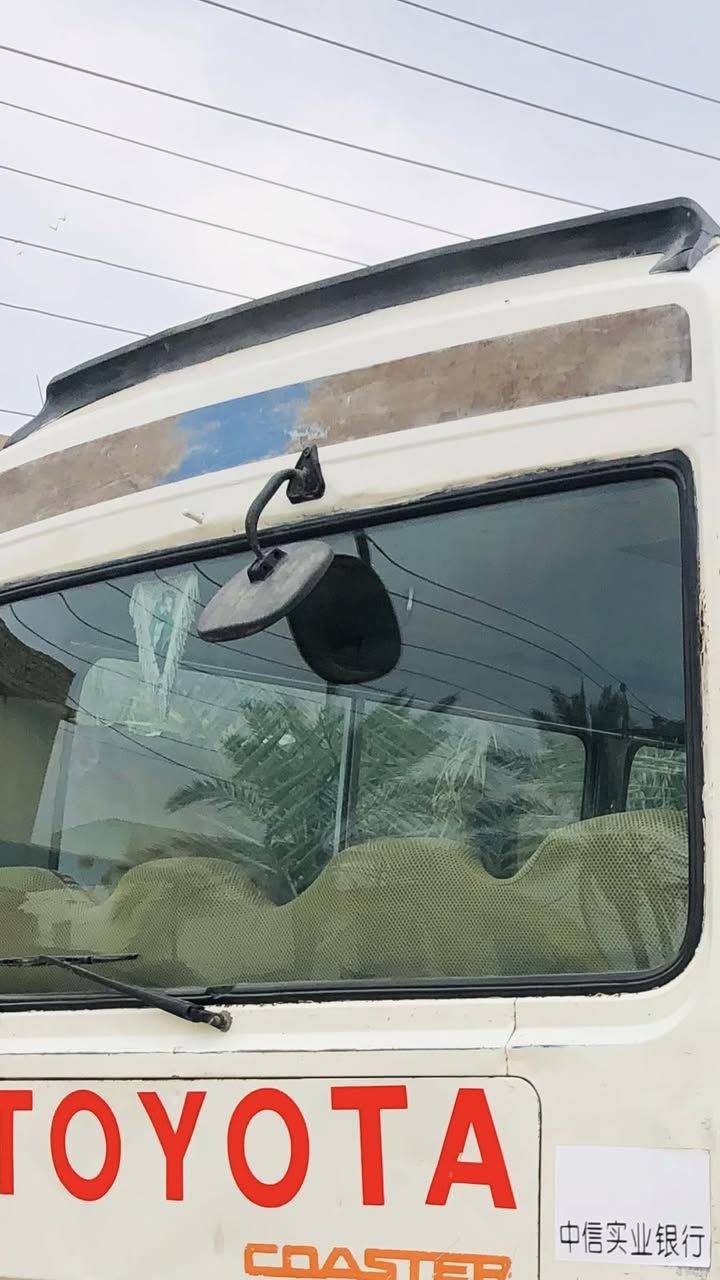 سلام عليكم نشرة خلفيه شغاله مابيه اي حرك
سبايدر امامي وسبايدر خلفي اصليات
مكاني حله
الشراي خاص او يتصل
***********
