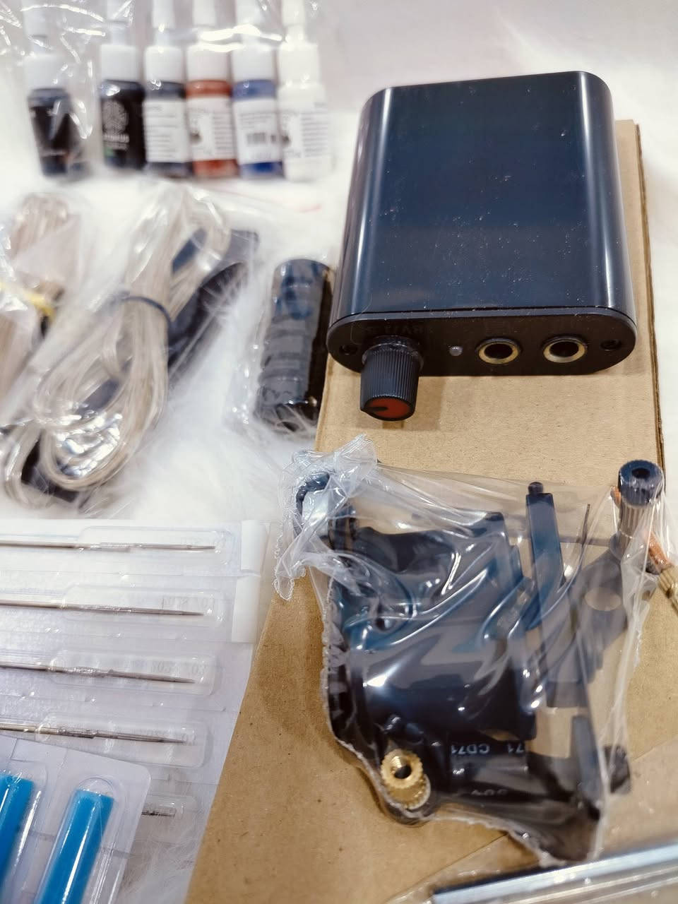 السلام عليكم
مجموعه اجهزة وشم محترفة مع ابر وشم وتوريد الشفه 
الاتصال واتساب 
***********
