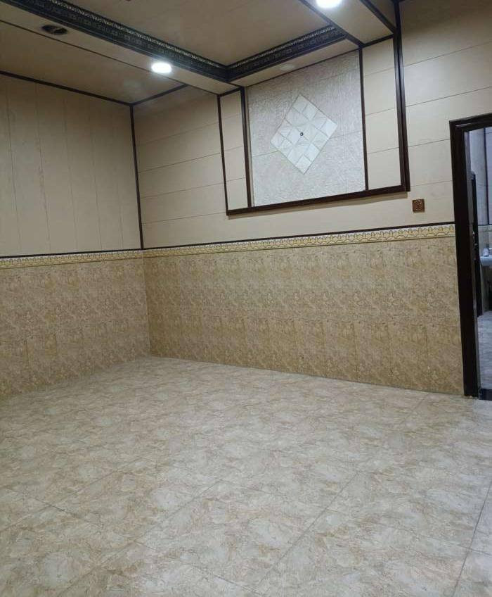 🏛️للايجار بيت طابقين 🏛️
في الجنينه قرب شارع التجاري 
طابقين 5غرف ستقبال مطبخ صحيات كراج يسع سيارتين2

سعر لايجار 750 
***********
