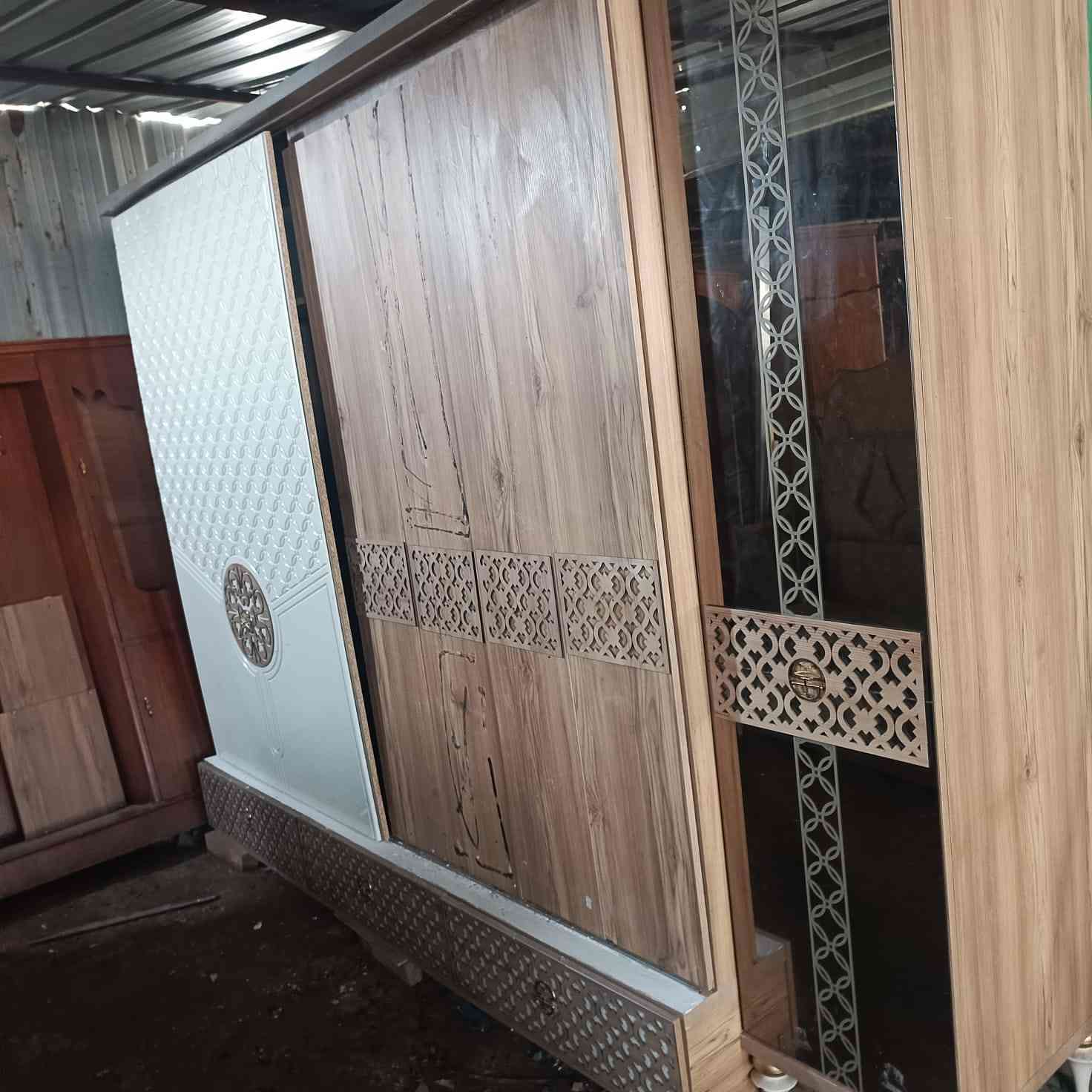 غرفه تركيه 8قطع 
المكان حي العسكري 
للاستفسار الاتصال ‏‪***********‬‏
