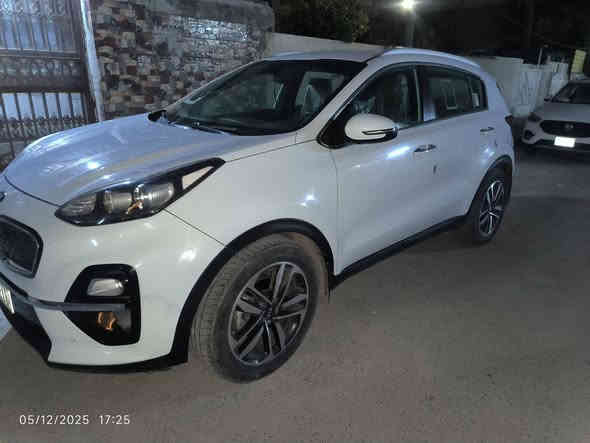 السلام عليكم 
كيا سبورتاج 2020 بغداد رقم جديد
مواصفات كشنات كهرباء
إشارة المري تشغيل عن بعد( عمل)
السعر 208،,$ 
بغداد حي الامانة
الهاتف ,***********
