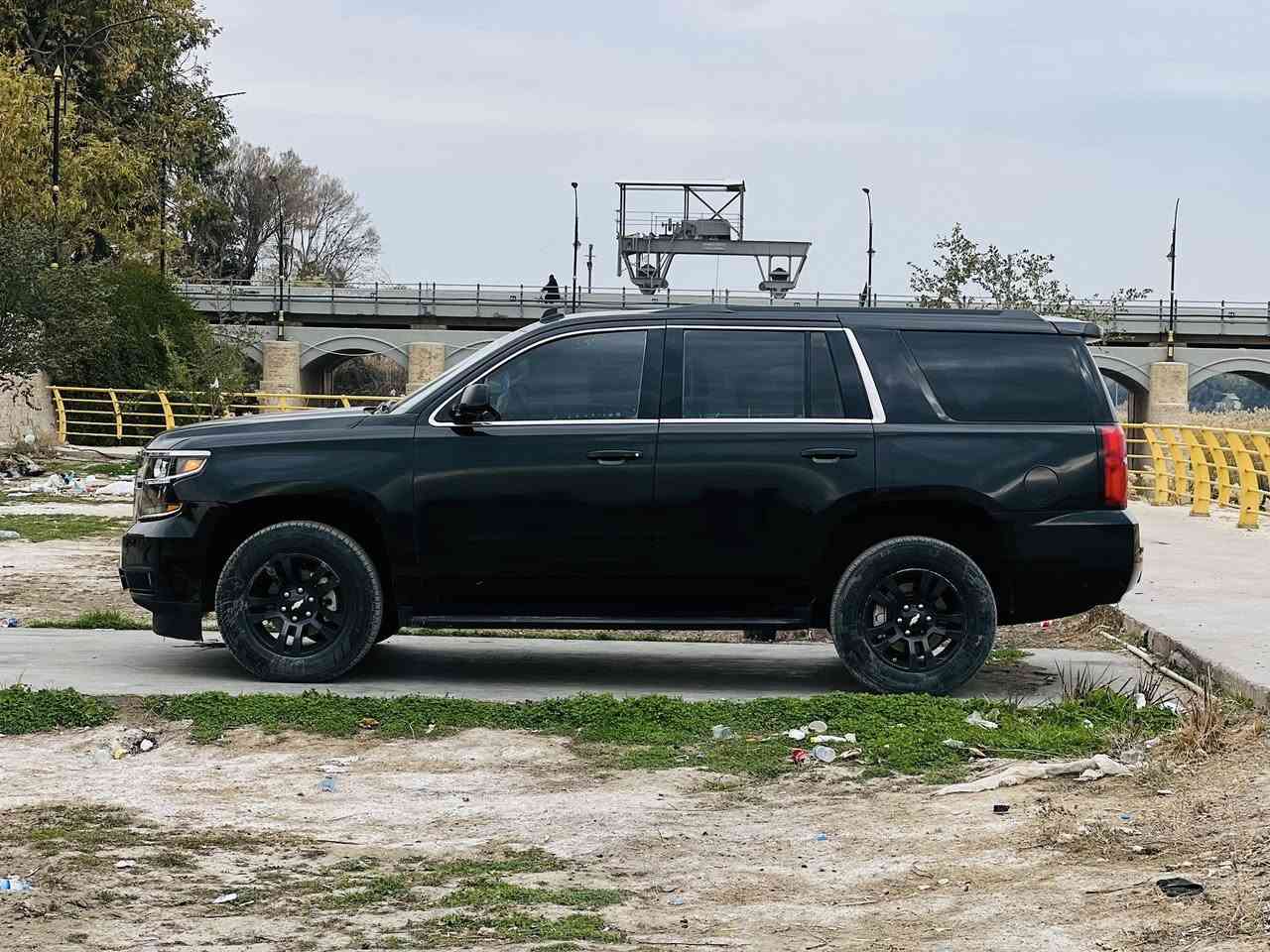 السلام عليكم السعر 258 ورقه
تاهو 2019 خليجي وكاله المنصور 
بيه طخطخات ومصبوغه حزام بدون داوخل مكفوله من جفيه وكلبه شواصي لغود كفاله 
مكينه وكير ع شركه مامفتوح 
موصفات ل LS 
رقم بغداد بسمي 
تشغيل عن بعد 
كشنات كهرباء
شاشه كبيره 
قاصه للخزن 
العنوان :بابل 
للتواصل ‭***********
