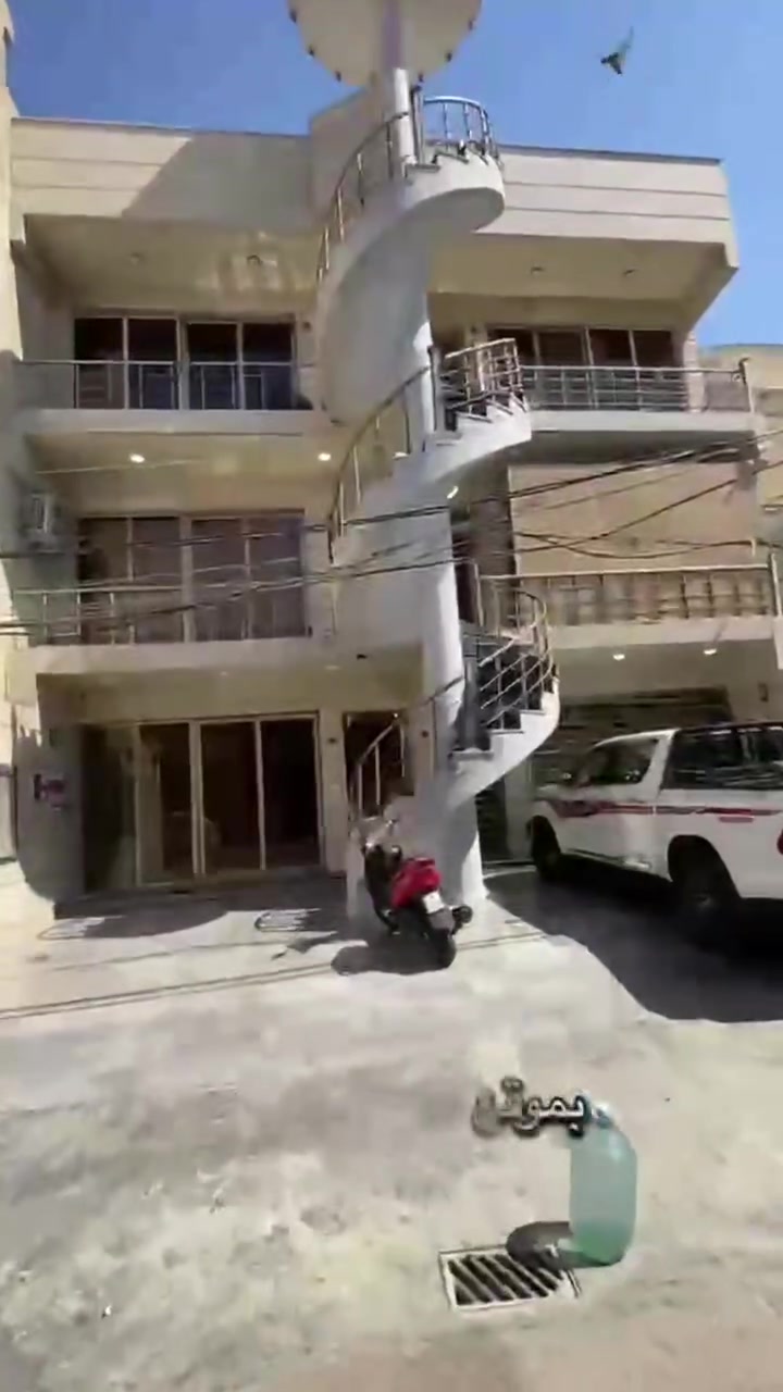 شقة للإيجار كرادة شارع ٦٢ فرع صاح الريف المساحة ١٥٠ متر طابق ارضي غرفتين نوم صالونات اثنين حمامات اثنين بالموز عدد ٢ كراج سيارة حارس كاميرات مراقبة 
للإستفسار الاتصال بالرقم
***********
