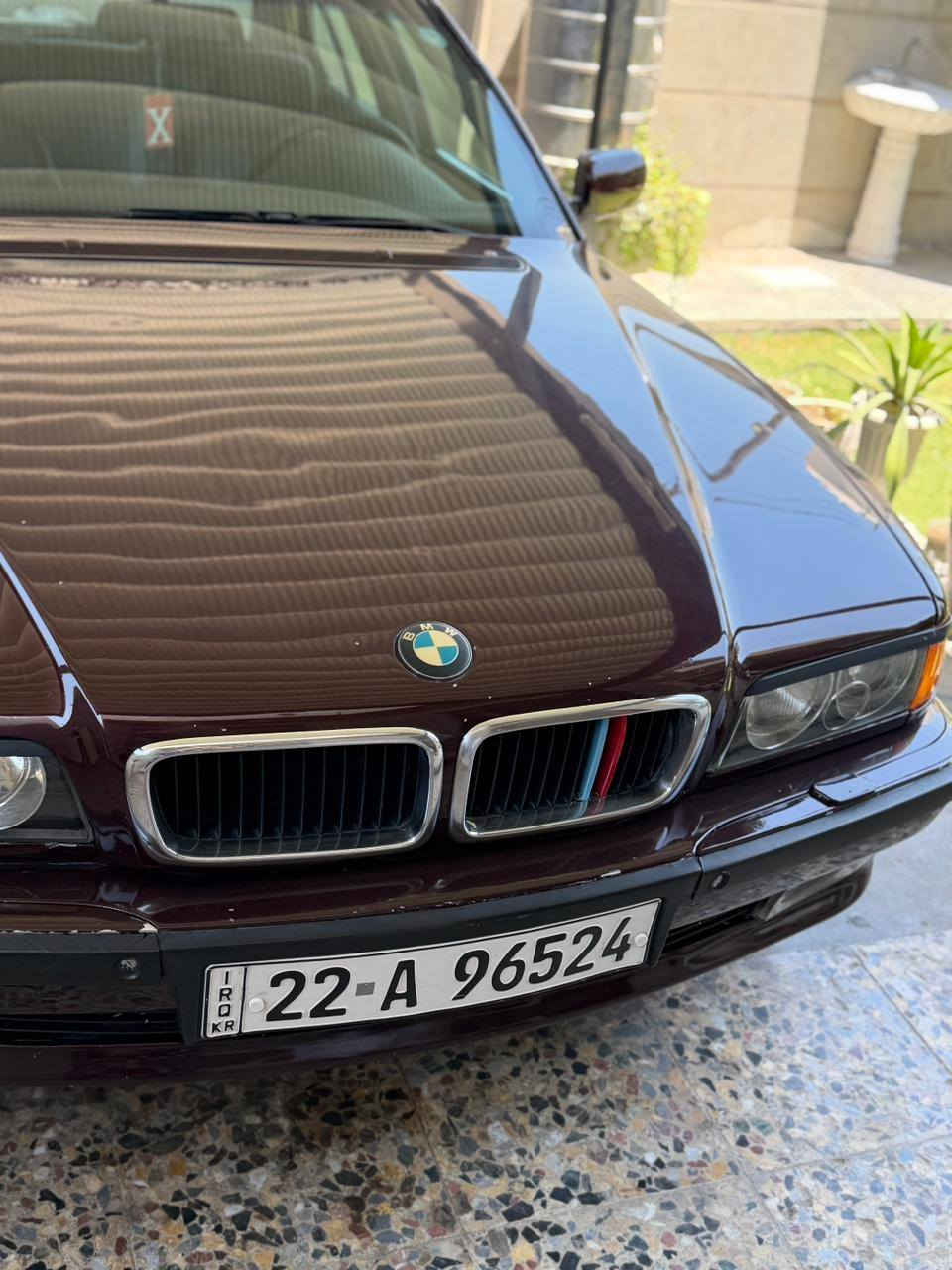 سلام عليكم للبيع بي ام كاسحه 28
موديل 96 سياره مصبوغه عام بدون حادث 
مواصفات 
برده كهرباء 
سلايد 
حساس امامي خلفي 
زراك لايت 
لايت زنون بلادي 
مري جانبيه كهرباء 
كامره خلفيه
تخم تاير جديد 
حداديه جديده
كير مكينه تبريد كلها مكفوله
كهربائيات كلها بلاديه بدون جطلات
سياره رقم اريبل باسمي 
السعر ب90وبيها مجال
مكاني بغداد الدوره السعر ***********
السياره جاهزه من كلشي
