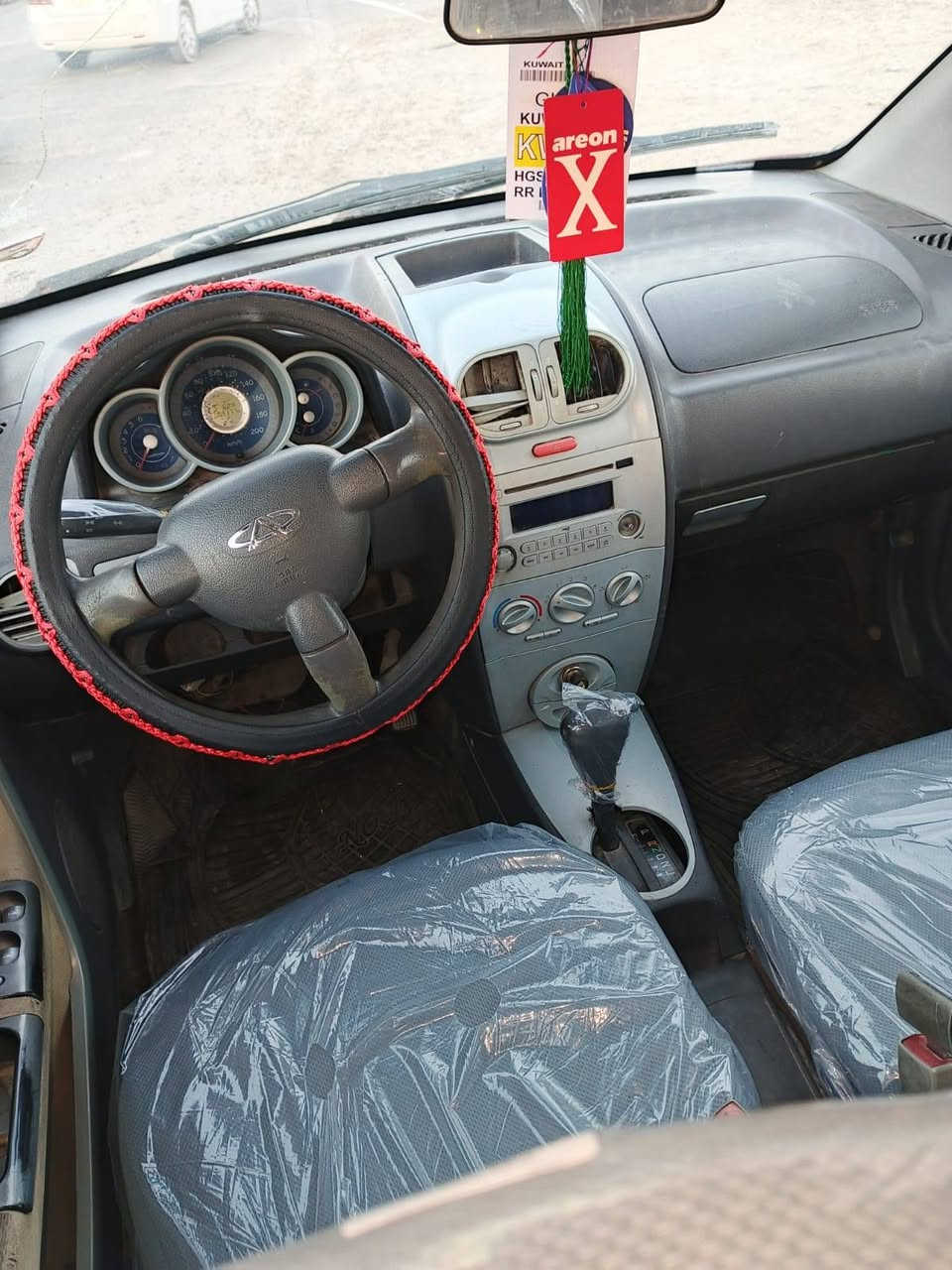 السلام عليكم شيري 2013 A1مكينه. وكير كورلابيكاجو صدرامامي خلفي جديد كهربايات كلهه شغاله جاهزه من كلشي تبريدفقط صونده العنوان بغداد حي السعر 37 الجهاد***********
