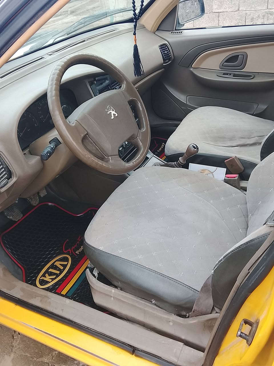 ياالله بيع مستعجل بيجوا  405موديل 2012للبيع مكينه وكير تخم تاير جديد السياره جاهزه وحلوه  رقم بغداد نكليزي غرامات صفر هزه جديده مكفولة كفاله عامه من الضربه وتبديل غرف جديده السعر 32وبيه مجال قليل مكان بابل محاويل رقم الهاتف ***********
