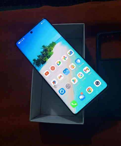 سلام عليكم انفنكس نوت 40 برو ذاكره 256 رام 12 جهاز نضيف جدا مامفتوح فقط بي طخه بسيطه بلكلاس ممثره سلاسه فول يشغل 60 فريم صوت ستريو ويا حافضه فقط 
سعره 140 مجاله قليل مكان بغداد الشعلة ماعندي توصيل
‏‪***********‬‏ بغداد
