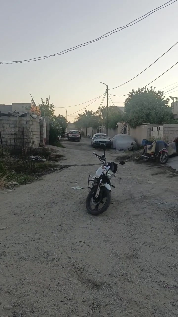 🌿 يا الله، فرصة مميزة لامتلاك قطعة أرض بسعر مناسب 🌿
📍 الموقع: صلاح الدين – قضاء بلد – شارع البعنون، الفرع المجاور لمعهد القلم.
📐 المساحة: 400 متر 
📏 الواجهة: 12 متر.
📏 النزال: 34 متر (تقريبًا).
📄 صنف العقار: سند 25 مع تحويل مباشر باسم المشتري.
💰 السعر: 43 مليون دينار، وبيه مجال بسيط للمشتري الجاد.
للاستفسار أو الحجز: 📞 ***********
تفاصيل أكثر عبر الاتصال أو الواتساب، وحياكم الله
