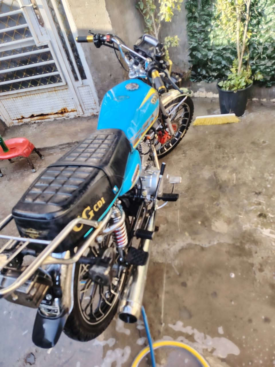 السلام عليكم دراجه سونيك موديل24 اوراق اصليه نظيفه برغل ما مفتوح بها دراجه شغاله كهربائيات شغاله سلف شغال هندر. شغال مكان بغداد فلكه حي النصر السعر 650 وبيها مجال فقط للشراء *********** بس على الواتساب
