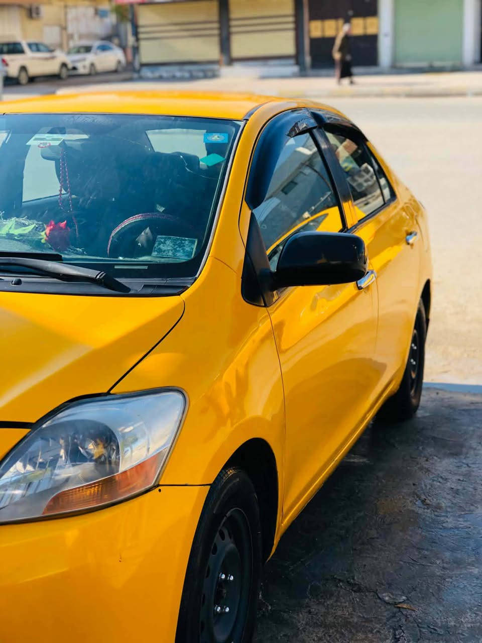 السلام عليكم يارس موديل 2009 وارد كندي سنويه ل 31 هزه جديده دفتر بانزين تايرات جدد 
قفل مركزي محرك وكير بل شرط سياره بلاد بيه طخه خفيفه بل جنطه تبريد ثلج🥶 تدفئه اخي السياره فول مفوله السعر 83 بيه مجال شراي خابرني ودلل *********** كركوك, العراق
