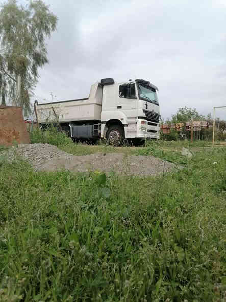 سلام عليكم اكسور 2004للبيع من جوى الشغل رقم دهوك جديد حصى كاز بودي طوناج ال مرغوب بشمال سيارة بسمنا مال جناي  لاستفسار على الرقم ***********
