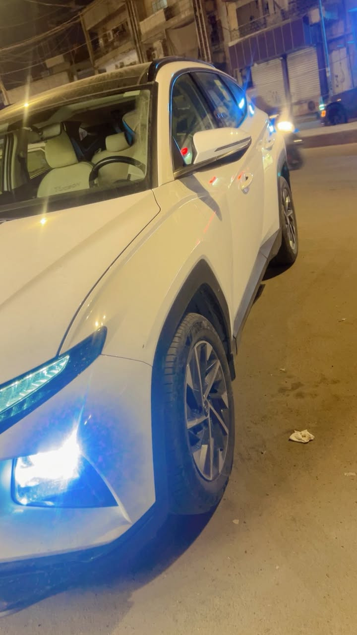 السلام عليكم
توكسان خليجي مديل 24 فول للاخير 
ماشيه 27 
داخل ابيض 
بنراما 
مكفوله من الصبغ ولتبديل 
السعر 22500 
مكاني الاعظميه 
للاستفسار ***********
