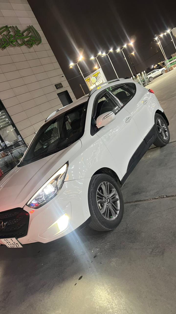 السلام عليكم
للبيع توسان خليجي
رقم بغداد الدولي
موديل  2016
موصفات عادية 
السيارة بيها كص قمارة 
وصلحة وكاملة
ابيع صبغ حزام
السعر  113$ ورقة 
العنوان بغداد البلديات 
للاتصال  ***********
