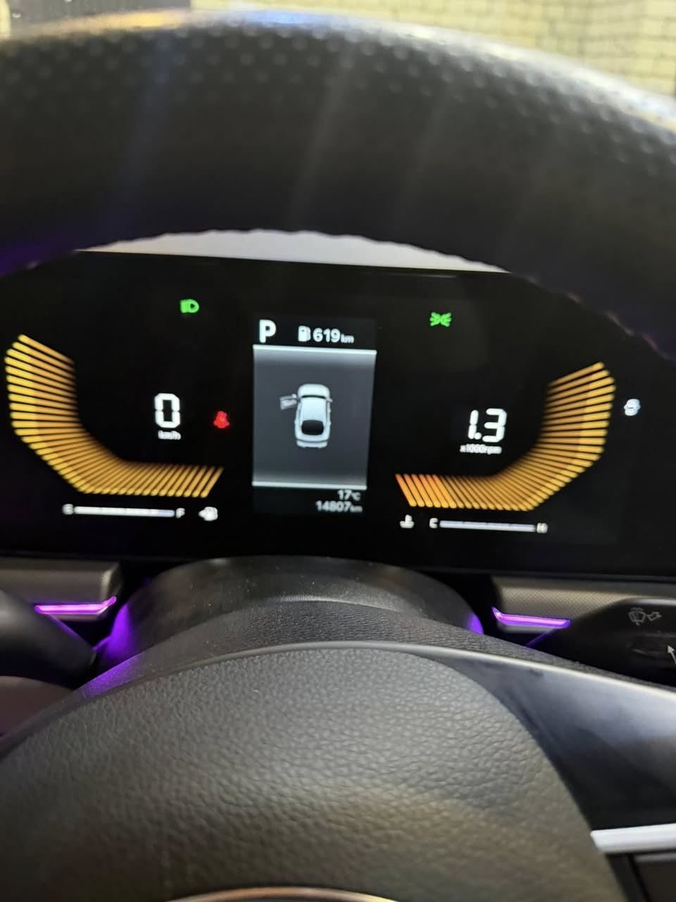 كي فايف موديل2026خليجي محرك 2500فول عده بني رامه كشنات جلد حساس امامي خلفي سايد بريك بصمه شحن واير ليس سياره جاهزه أرضيات جلد ماشيه 17كيلو متر وقابل للزياده سعر السياره 228وبيها مجال بصيط العنوان البصره الاستفسار***********
