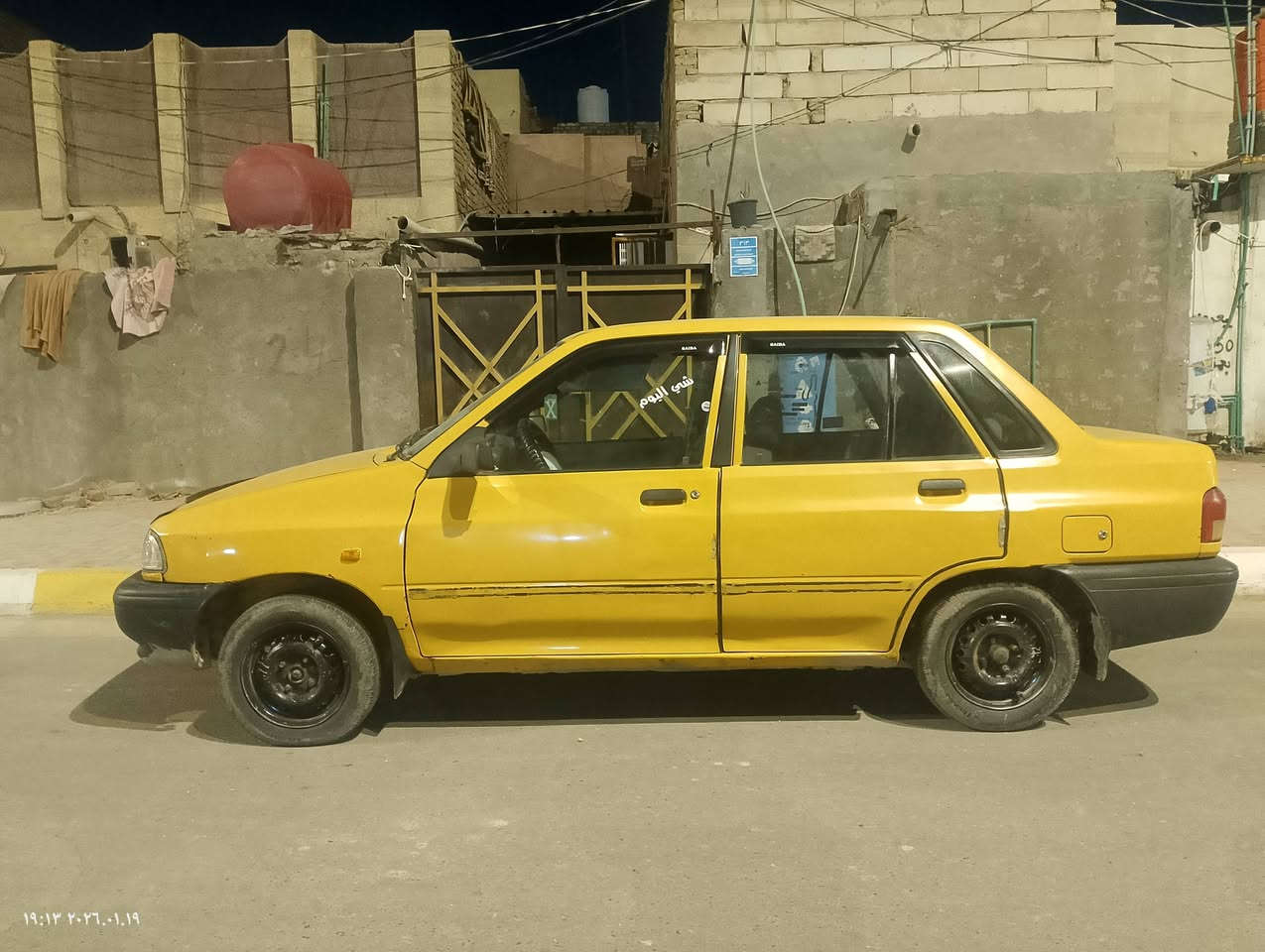 سلام عليكم .. سايبه للبيع  مكاني كربلاء..... السعر 29  وبيهة مجال قليل 
رقم بغداد انكليزي  بأسمي  تحويل ثاني يوم  موديل 12 
سيارة جاهزة بس بيهة جبنه اذب دهن بين الكير والمحرك  معمرة خياسات شواصي جديد دوشمه جديدة  كيرهة خير من الله  والمكينه بيهة لاستيك ولف  بس بتشغيله الصبح تطلع شوية دخان  والسيارة خير من الله ........ ضربتهة جاملغ خلفي على جهت العبري    وبيهة ملاحضات شوية  وهاذة رقمي للأستفسار ***********
