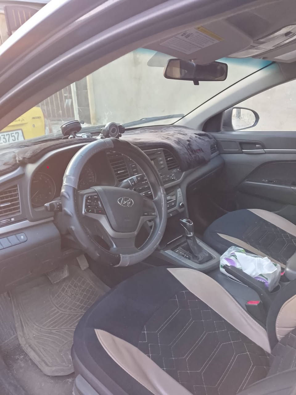 للبيع انتره 2017 بيها أربع قطع  ترهم مقدمه وبل شهر حسب القناعه وترهم نقد الستفسار النتصال علا الرقم ***********
