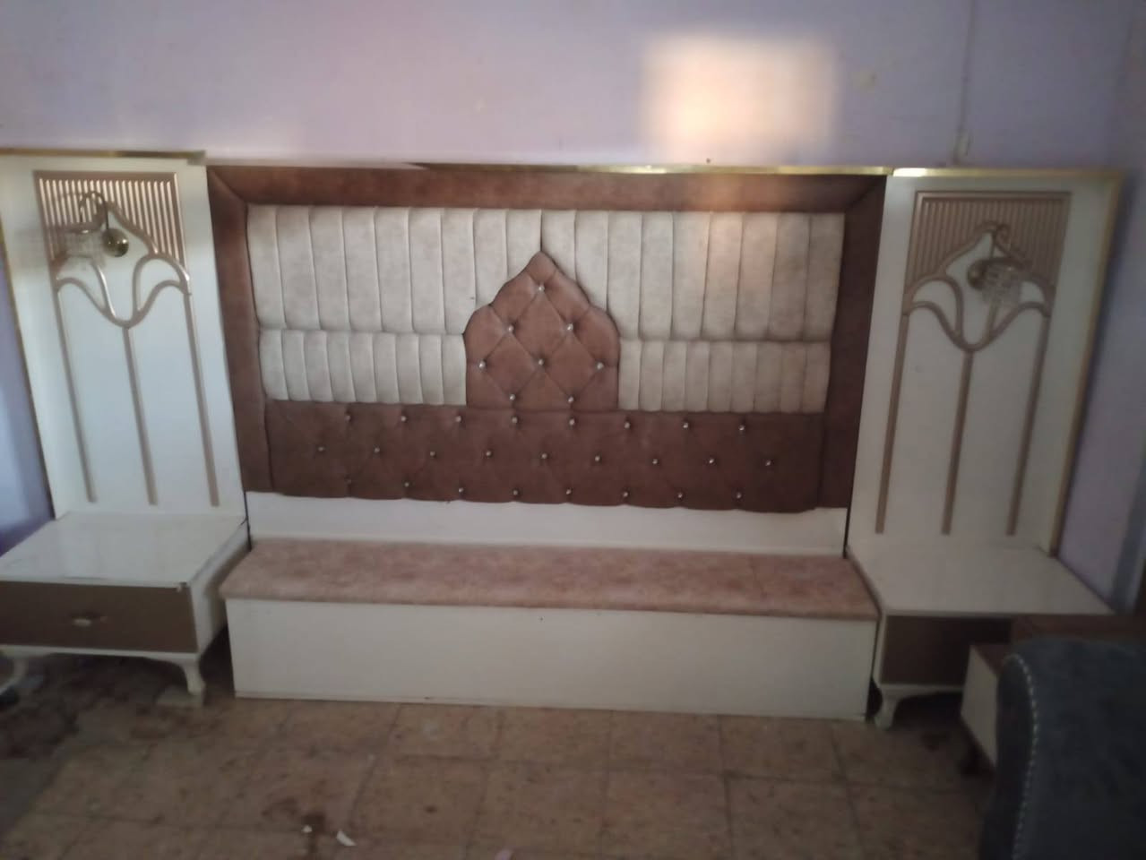 غرفة تركي ٩ قطع مستعمل السعر 750الف للاتصال ***********
