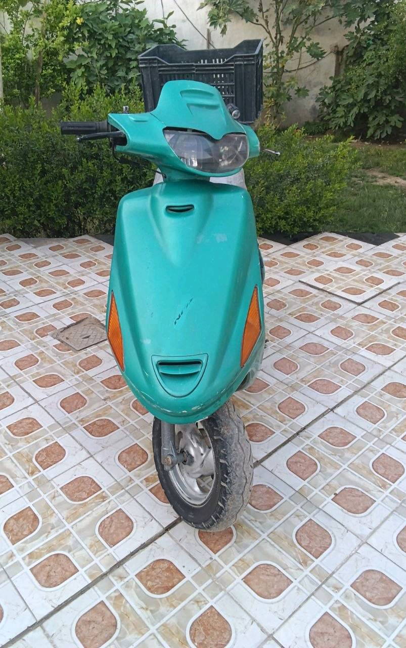 السلام عليكم 
دراجة فراشة مكينة مامفتوح شلعه معدل 140  دراجه مرتبها ع ايدي كهربائيات كلها شغاله عداد سرعه عداد بانزين شغالات بس باتري كاعد دراجه مرات طلع دخان ابيض خفيف دهناها  اخلي ياقوت ومداريها مو مال لعب وهاي سوالف دراجه مال جناي كلها بلاديه بس السبايدر مكسور مالتها ((( ترهم مراوس حسب قناعه الطرفين ))  
 عنواني بابل الحمزه الغربي 