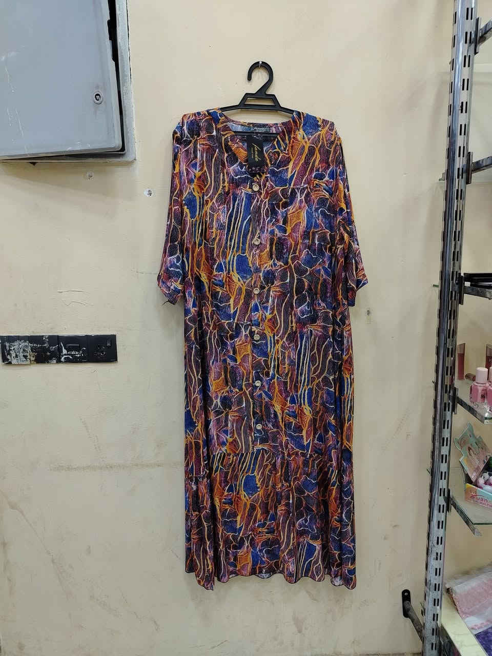 يعلن كوزمتك رنوشة عن عروضات هائلة.. جميع الدشاديش نسائية بس ب6 العنوان بغدادكويريش حي السلام مقابيل طرشي محمدالعاني مجاور نركز ابل يوجد خدمة توصيل داخل المنطقة رقم الهاتف ***********متوفر وتساب
