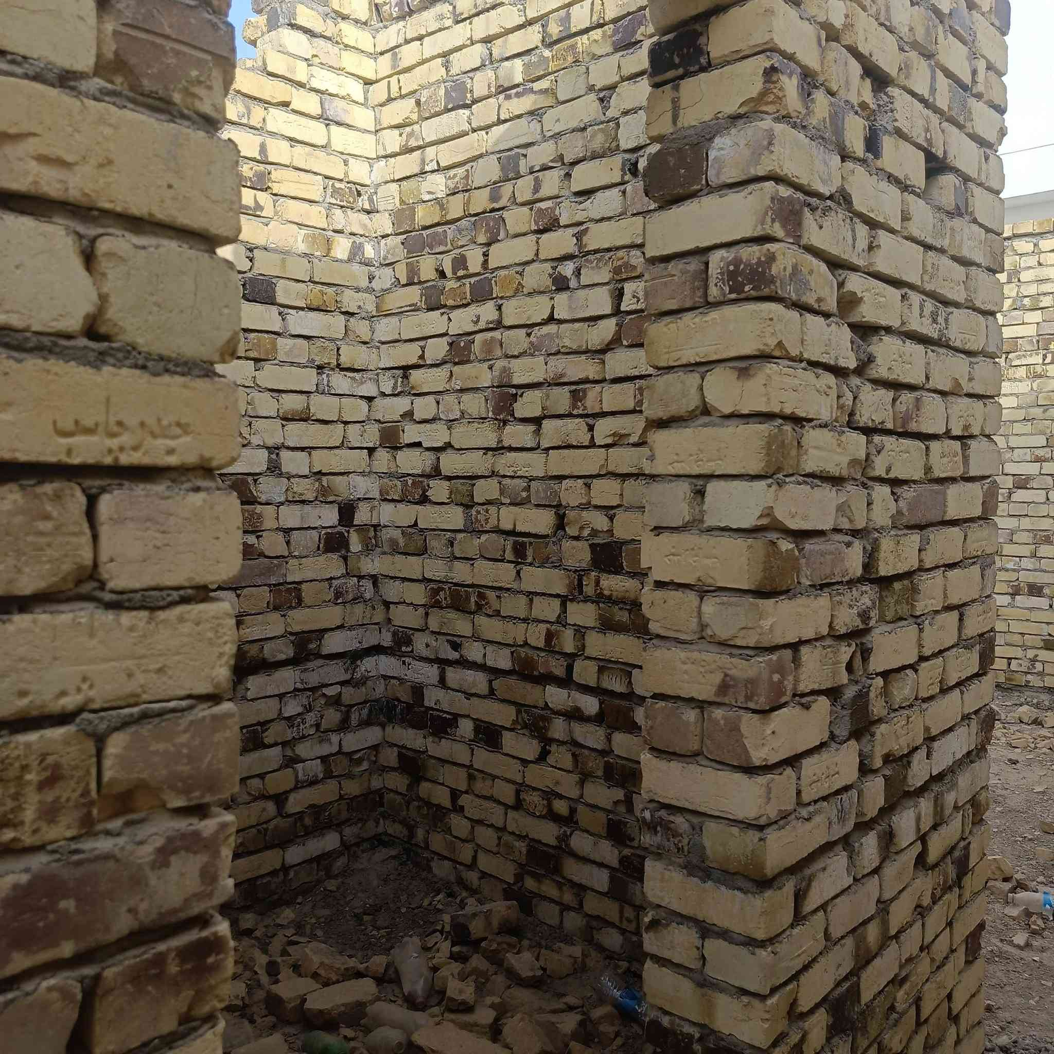 السلام عليكم هيكل للبيع العنوان شارع النجف قرب الامام بكر ابن علي( ع)
مساحة100
سند25تحويل مباشر
قريب على الشارع العام
***********
