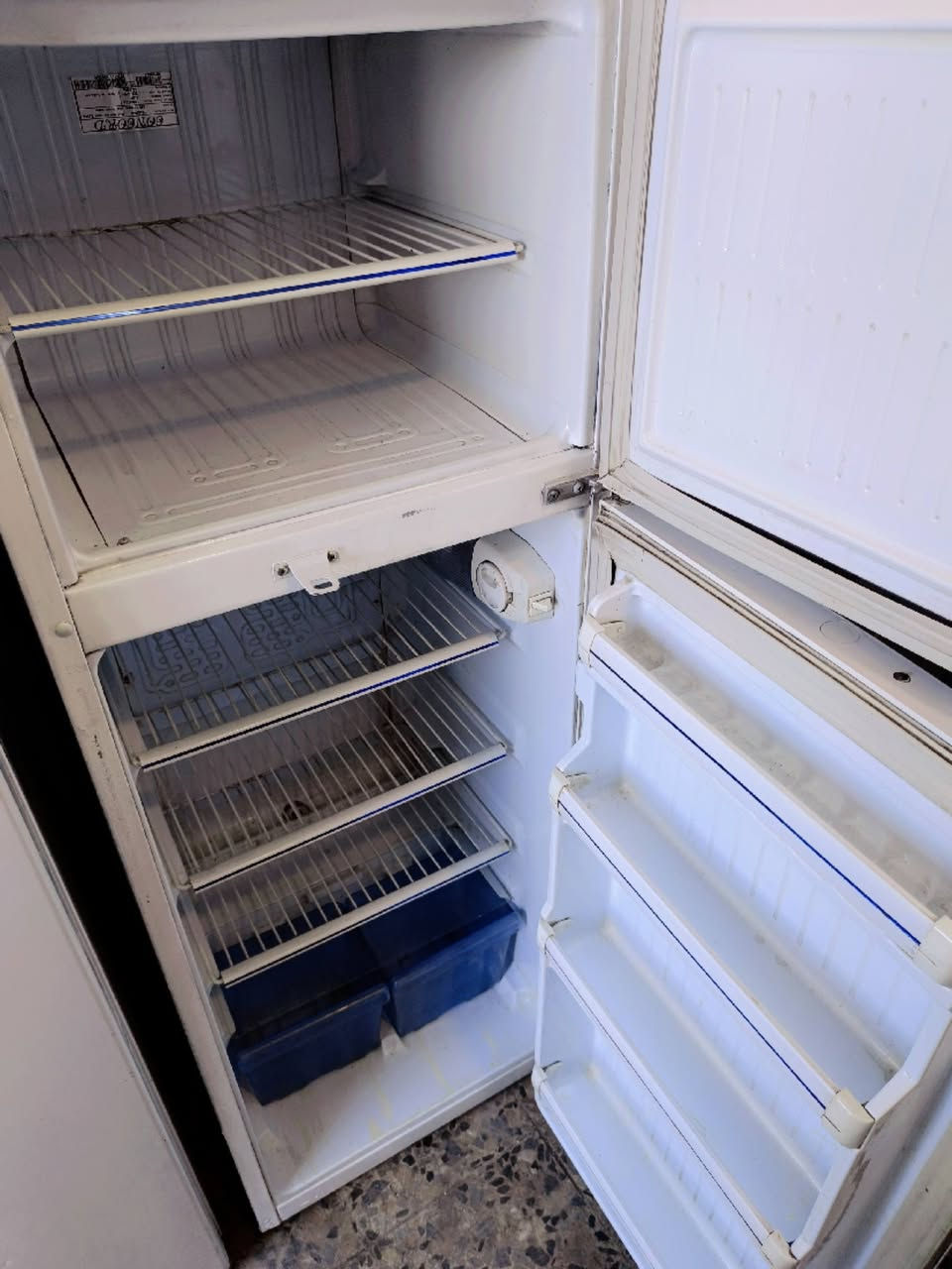 السلام عليكم 
ثلاجة بيكو حجم 20 قدم بيضه نضيفه سعره150 الف 
ثلاجة LG حجم 12 قدم بيضه نضافه ممتازة سعره 150الف
ثلاجة كونكا بيضه حجم 10 قدم فول نضافة سعره 125 الف


**إذا كنت صاحب هذا الإعلان وتريد حذفه لأي سبب، رجاءا أرسل رسالة إلى الدعم الفني**