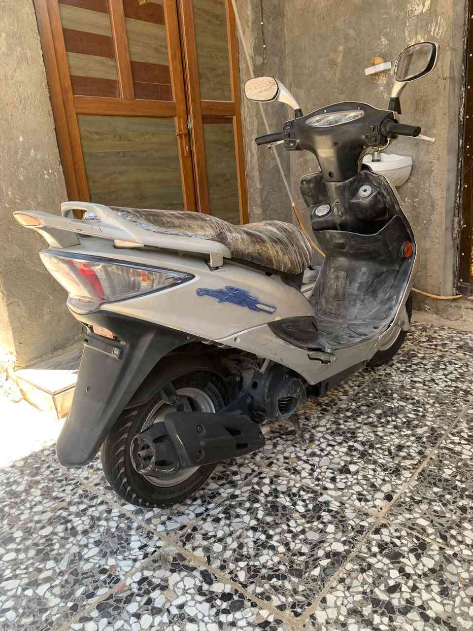 كامكو جي فور فحل
حاوية نضافه عالية الدراجة مكفولة لآخر حباية
شلعة ومشي خير من الله مكينة صوت ماكو
يعني تصعده وتروح يشهد الله حيل نضيفه
صارلة 6 اشهر طالعة من الوكيل سعره 625 وبيها مجال مكاني كوفة رقمي ***********
