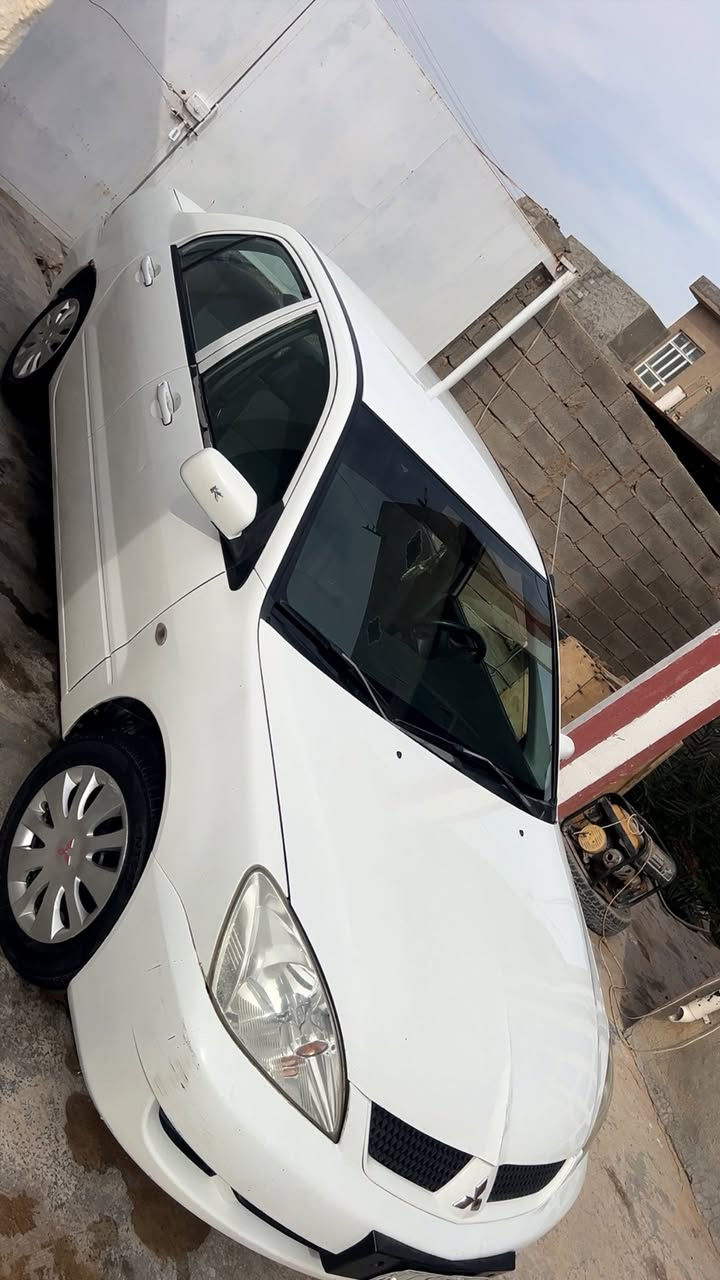 السلام عليكم لانسر موديل ٢٠٠٩ مكفوله من الصبغ والمعجون والتبديل مكينه گير تبريد تدفئه تخم تاير كله فول حداديه ٨٠ ٪؜ سياره جاهزة على اخر حبايه  رقم واسط ومكانها واسط السعر المطلوب ٨٣ وبيها مجال بسيط والشراي يشلع عيوني للاستفسار ***********
