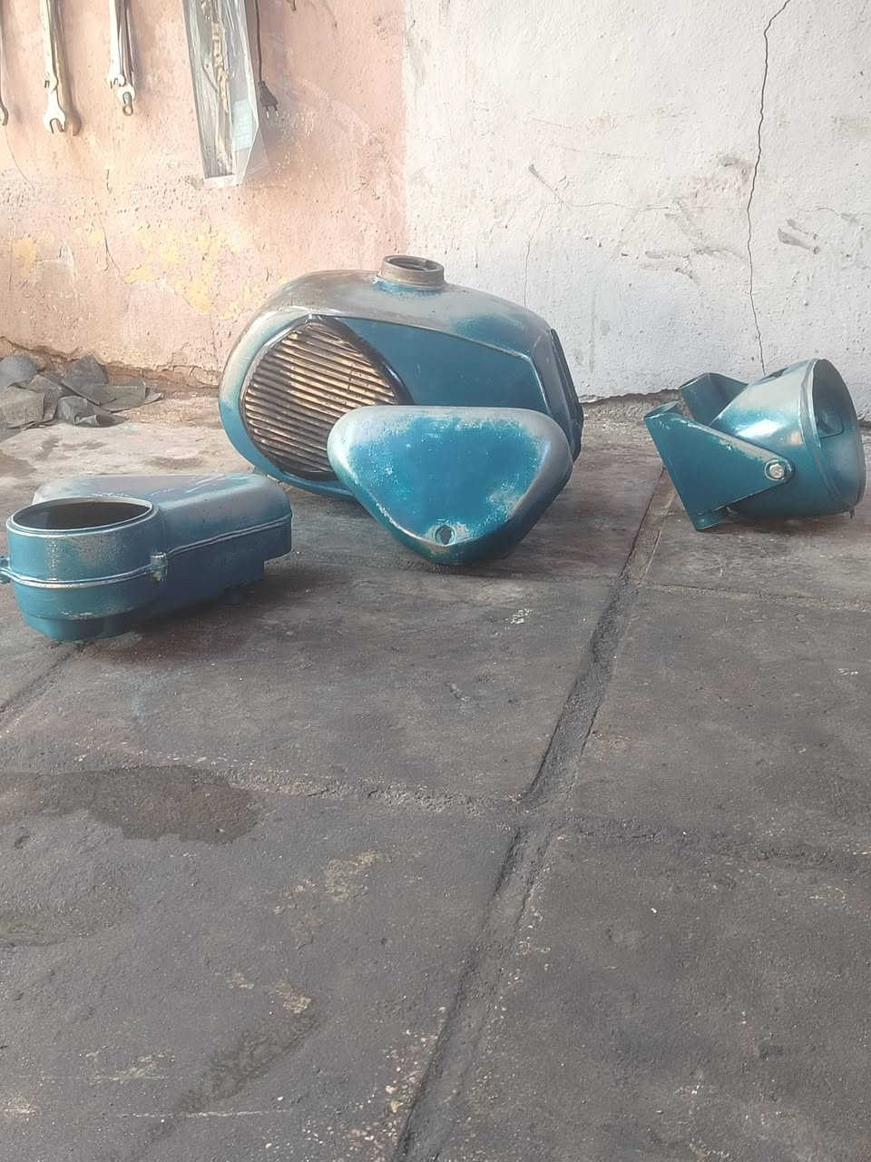 من رخصه الجنايه جميعآ كشر مصبوغ لون ٧٩ رجأ مو شراي لا تتصل *********** نجف ابوصخير توصيل ماعندي
