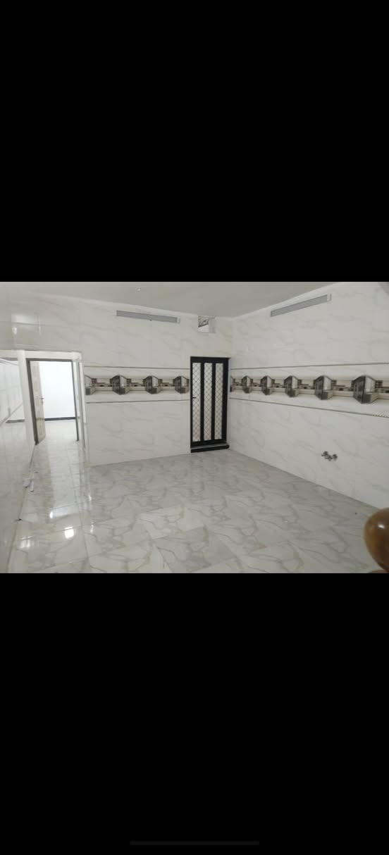 بيت للايجار في ابو دشير منطقه الالف خلف أسواق ابو رائد للاتصال ***********و*********** غرفتين وصاله ومطبخ وصحيات السعر ٥٠٠
