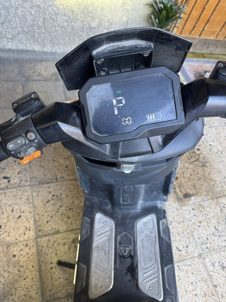 سلام عليكم دراجة كهربائية الريان دراجة صار شهر من ماخذهة بيهة شخوط مثل ماوضحة بصور كلشي شغال كهربائيات كلهة شغالة بصمة مكاني شعب ب650توصل وتساب موجود ***********
