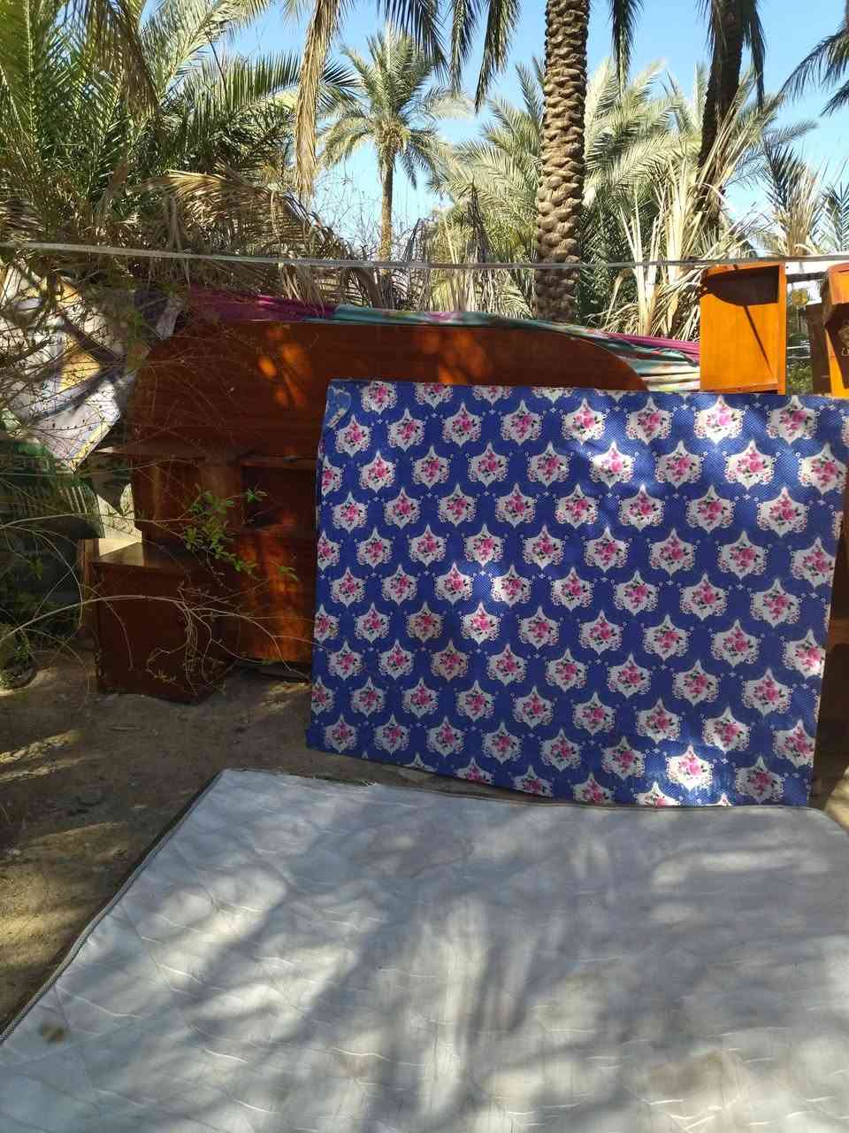 سلام عليكم
غرفه خشاب للبيع نضافه ثمانين بل ميه 
كامله مابيه نقص الي يريده يتصل اوبي خير اويدلل مكاني كربلاء اطويريج 

‏‪0786 750 8070‬‏
