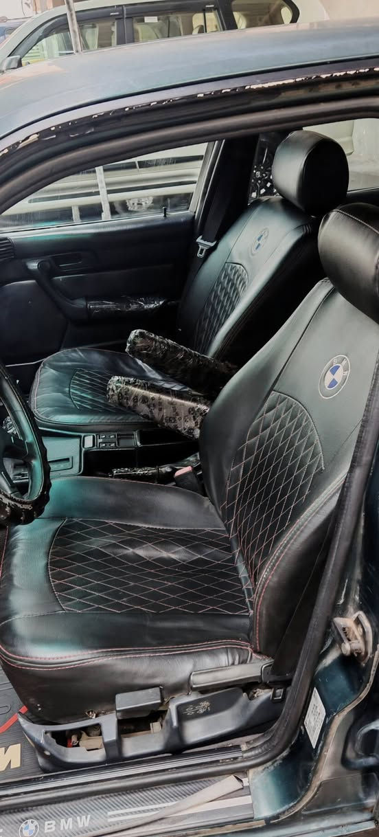 سلام عليكم
بي ايم 525 محرك كبس  موديل 1991
تبريد مركزي
نضيف كلش محرك عدل بدون ادوانص
تايرات جديد  شبح
سنوية جديدة وياه بطاقة بانزين 
*********** كركوك, العراق
