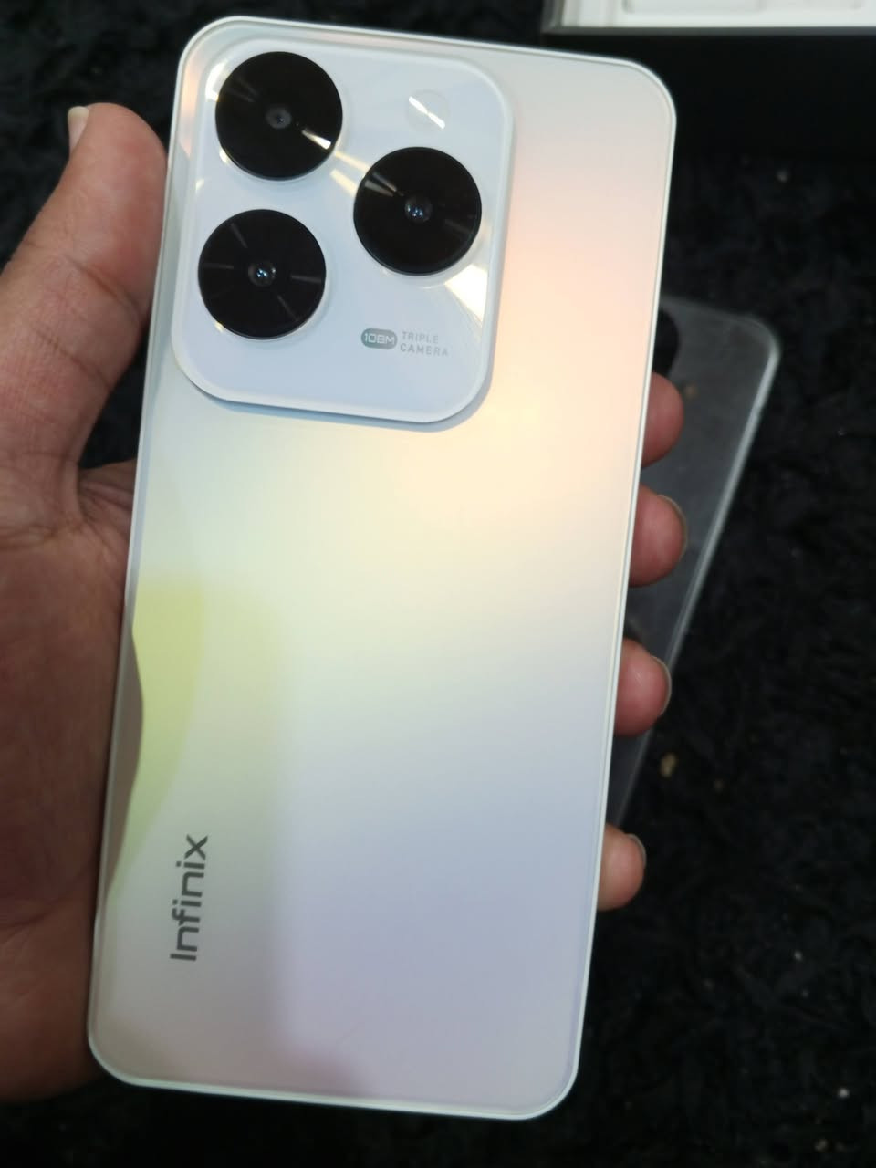 انفنكس هوت 40برو
وجبه ثانيه ذاكرة 256رام16
بصمه مدمجه بالشاشه جهاز جديد كارتون شاحنه كڤر كامل مراوس حسب القناعه ***********
