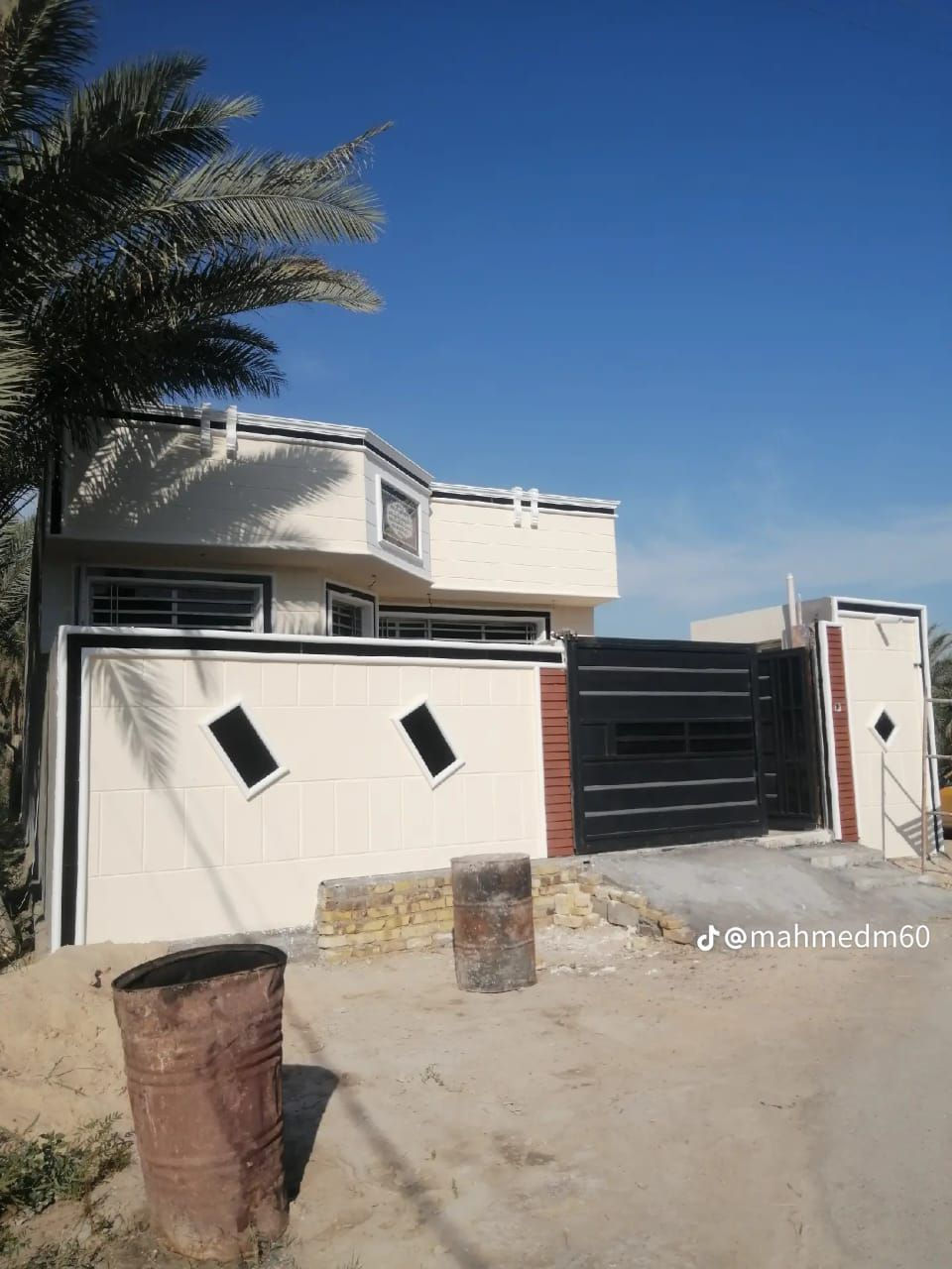 كادر متخصص لعمل جميع الواجهات 🪄
وطلس وصبغ وجبس بورد وبديل الخشب 🏠

***********
