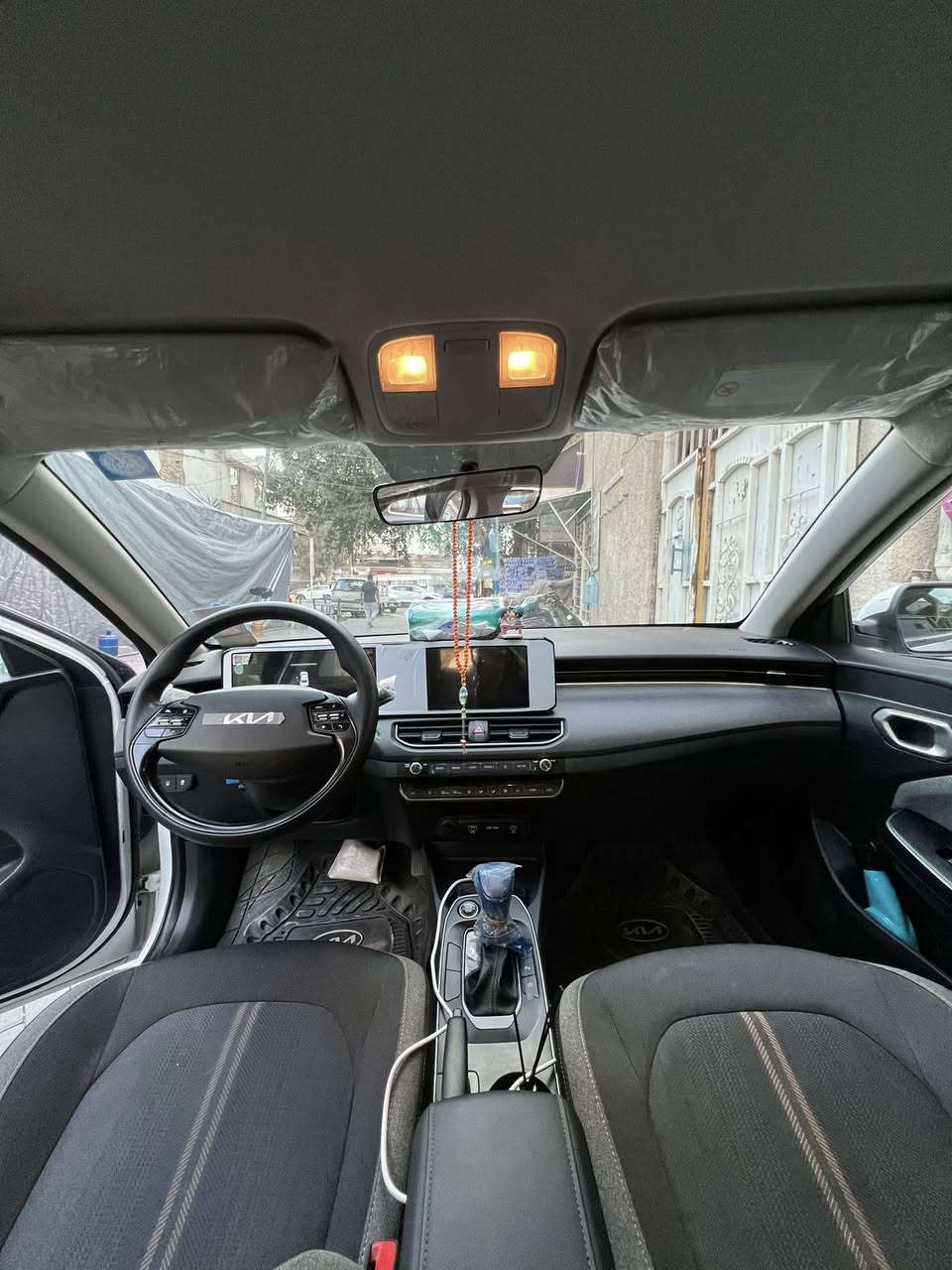 مكلف بالنشر كيا K3 موديل 2025 حادثه جاملغ الوره فقط ماشيه 18 الف السياره نظيفه كلش السعر 150 ورقه وبيه مجال رقم.              السياره باسمي تحويل مباشر الهاتف ‭0777 049 0555‬
