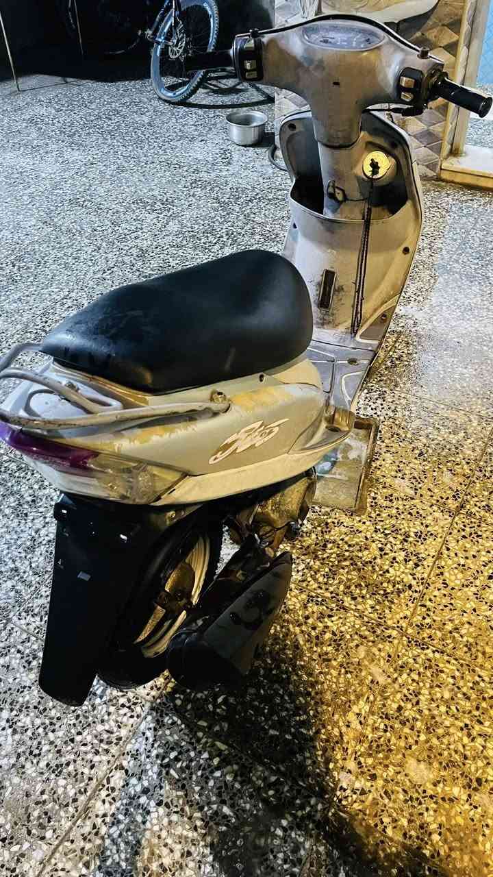 السلام عليكم دراجه ماكس منغولي دراجه نضيفه كفراته ختم واحد  دراجه جديده مكينتها مامفتوحه بلاديه سلف وهندر شغال دراجه نقص برغي مابيها اوراق كامله ب600 المكان الكماليه شارع الاصفر 
الرقم ***********
