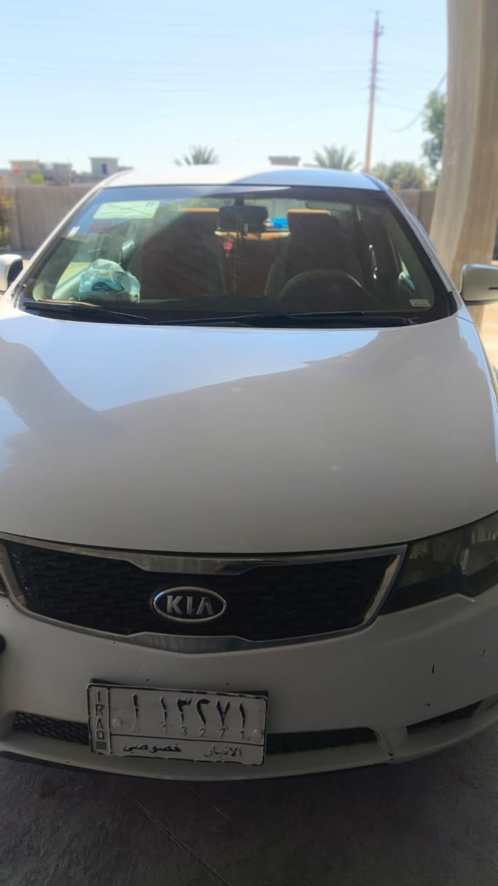 السلام عليكم من رخصة الادمن المحترم
سيراتو موديل 2012 خليجي لون ابيض محرك 1600
بيها جاملغ خلفي مصبوغ وباب خلفي بي صبغ ع كد شبر  تبريد تدفئه كهربائيات كلهن شغاله والسياره خير من الله مابيها اي نقص رقم انبار تحويل مباشر السعر 100 وبيها مجال 
للأستفسار الاتصال ع ***********
(ملاحظه مكلف بالنشر)
