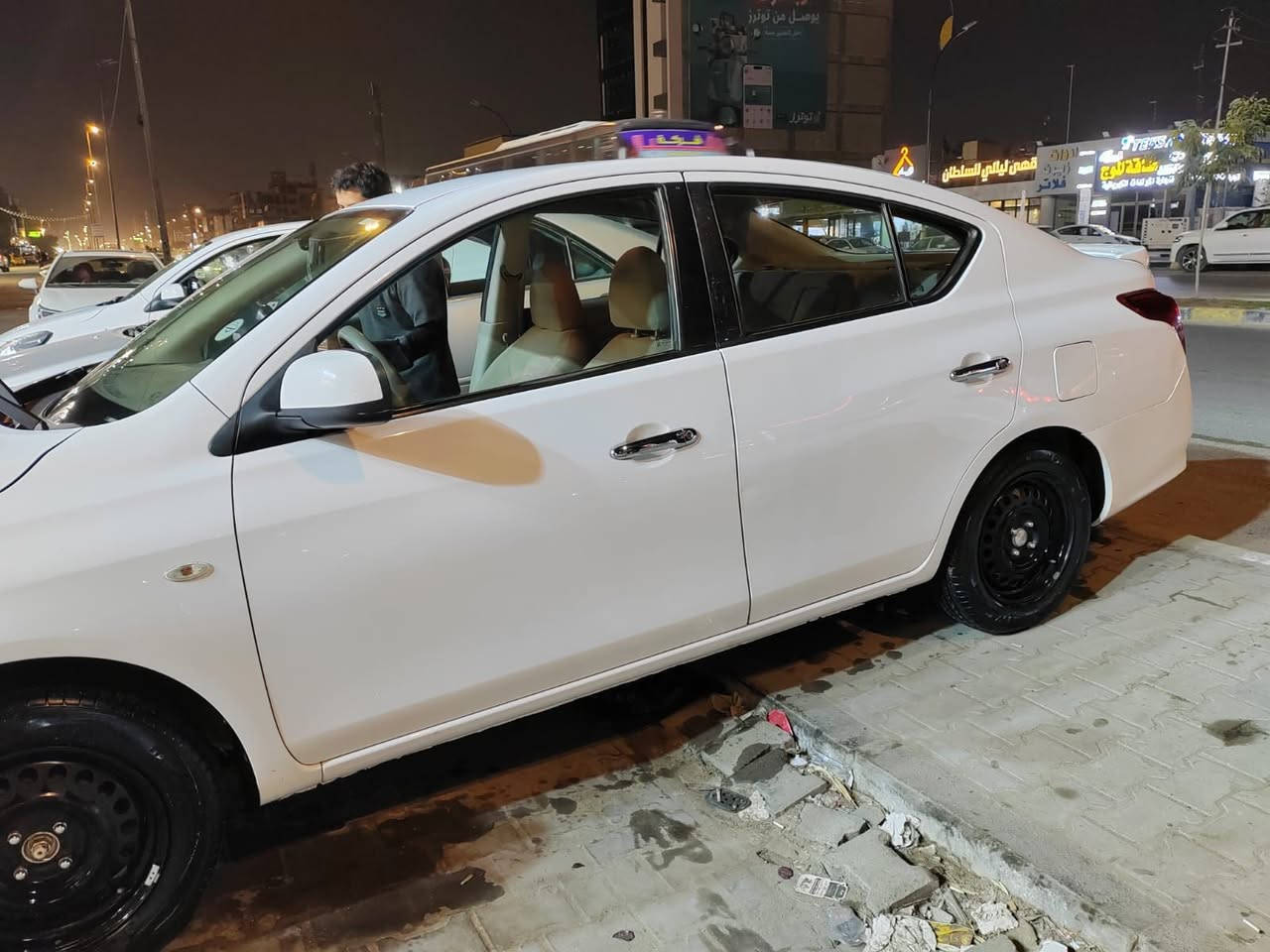 نيسان سني الهندي
موديل 2021 بليته 🔵
السياره بيها طخه خفيفه بالجاملغ الخلفي ايمن 
بارد قليل 
وباقي مكفوله 🤍💯
🩸رقم اربيل تريد وكاله او تحويل  
سنويه وهزه ماصاقطه 💯
ماشيه 155 الف
للون ابيض
كتلوكات سياره بعدها مال الشركه
السياره جاهزه صدر كير محرك  تخم تاير كله جديد ✅
يدات نيكل بلادي
تحكم استيرن
مكان السياره نجف
السعر 103بيهه مجال   
***********
***********
