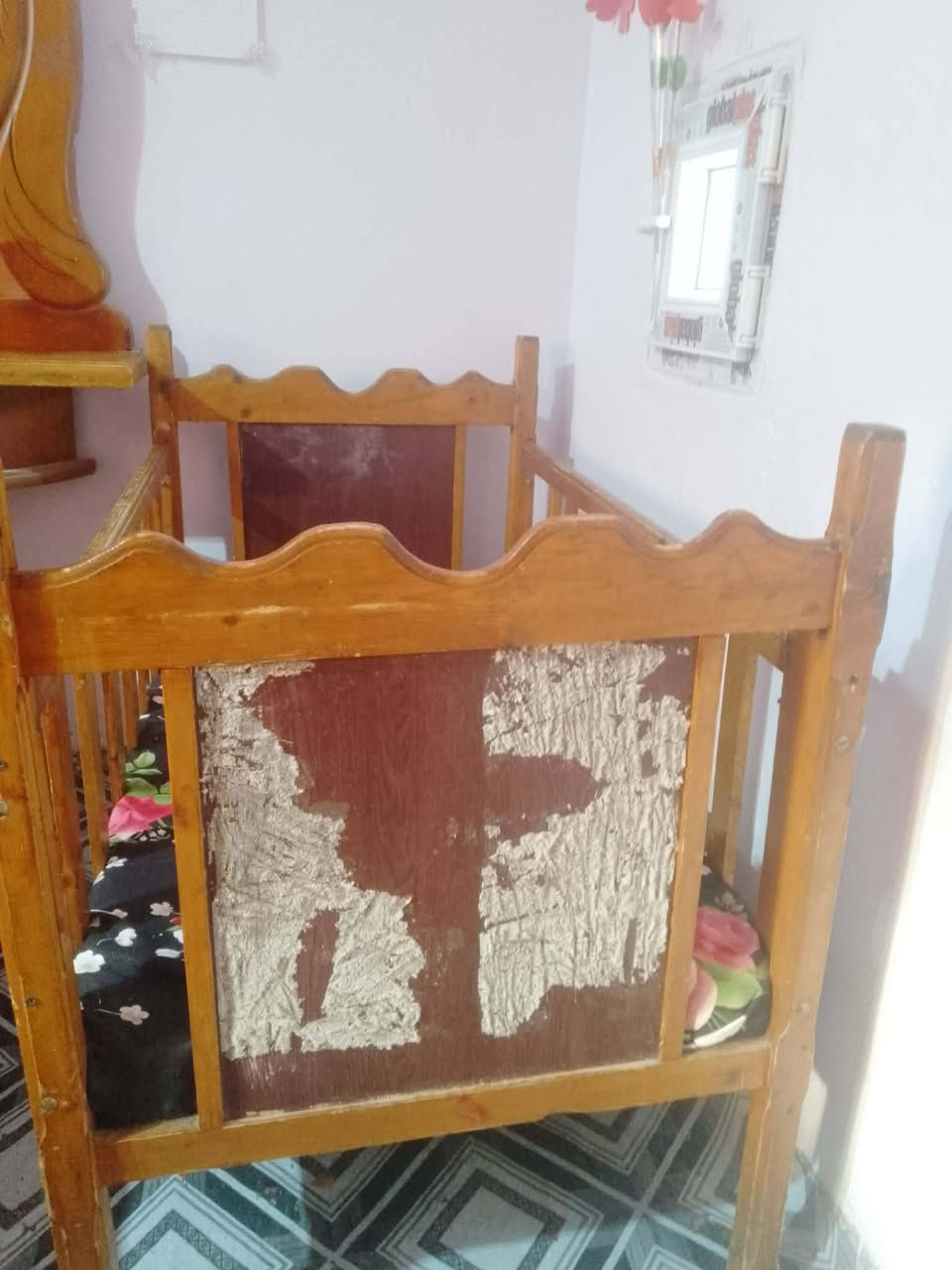 سلام عليكم شباب من رخصت ابو لكروب سرير لبيع  سعر ***********
