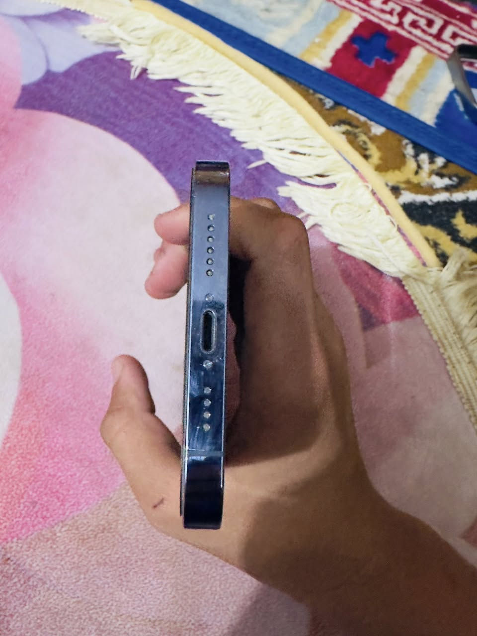 السلام عليكم
ايفون 13 برو ماكس 
كفاله عامه الفحص كدامكم 
بطاريه 82
كلشي ما مبدل بي
لشراي فقط 
ملاحظه/المو شراي لا يطب خاص 
السعر (950) وبي مجال 
***********
