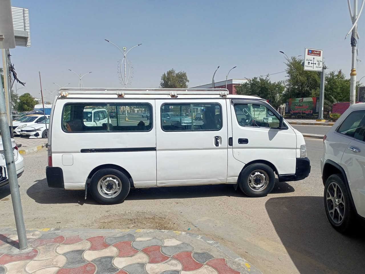 سلام عليكم نيسان يورفان ناصي موديل 2006 سياره مصبوغه حزام اثر شخوط مكينه ففتي وكير اوتماتيك رقم انگليزي بسمي مداور ثاني يوم اريد مراوس ستاركس 8 او 9 او 10 / رقم الهاتف 
***********
