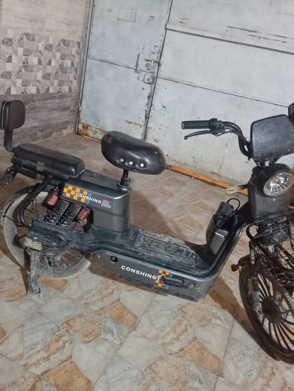 دراجه شحن حجم كبير للبيع شغاله مابيها اي شي جديدة كلش مكانها كوت دور نواب ضباط مقابيل سياسين نزلت لحولي جديد سعرة 350بي مجال


**إذا كنت صاحب هذا الإعلان وتريد حذفه لأي سبب، رجاءا أرسل رسالة إلى الدعم الفني**