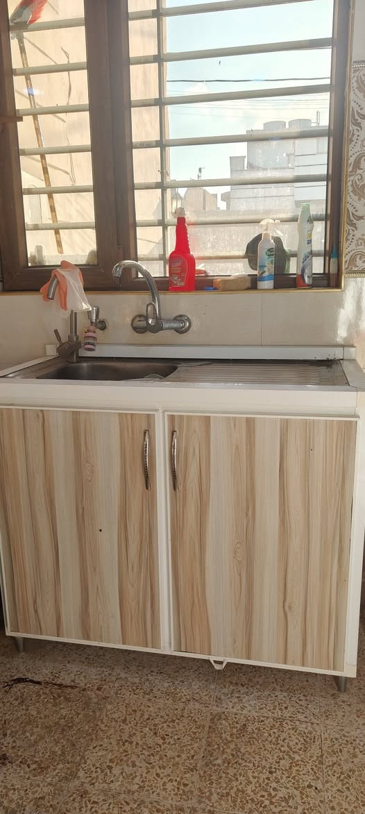 السلام عليكم كاونتر اربع قطع للبيع 
السعر 175 الف النظافة جيده


**إذا كنت صاحب هذا الإعلان وتريد حذفه لأي سبب، رجاءا أرسل رسالة إلى الدعم الفني**