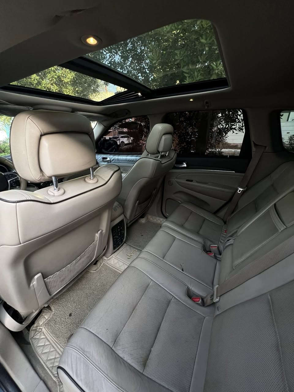 السلام عليكم جيب اوفر لاند للبيع موديل 2019 ارتي لون بحري مميز سيارة فول ام الرادار رقم بغداد بسمي حادثه سرقة جاملغات بدون دواخل سيارة اعلى فئة معروفة مواصفات تجي فول حتى جكات عارضها 198 وبي مجال بسيط *********** مكاني بغداد
