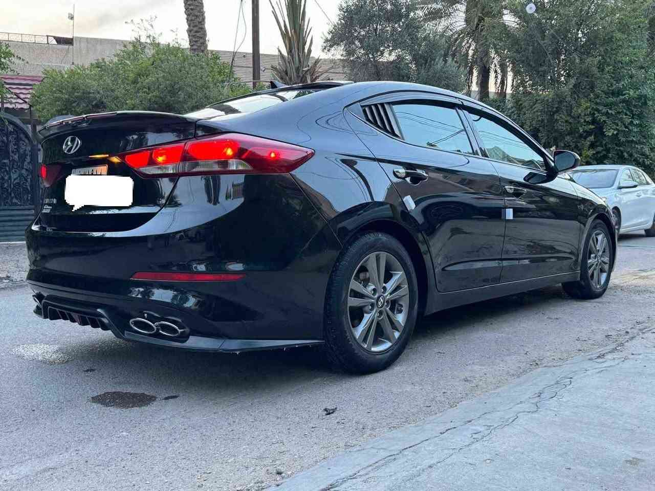 السلام عليكم الانترا موديل 18 وارد امريكي بغداد باسمي السيارة ليبل واحد فقط البنيد حادث امريكا بسيط السيارة بدون صبغ فقط البنيد مكاني الدورة أبو دشير ب120 وبيها مجال 
*********** بغداد, العراق
