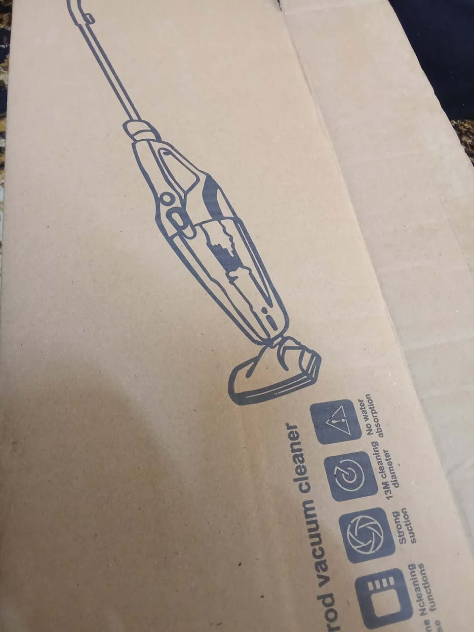 تبقـــــــــــى آخر قطعه من العرض للمكنسه الكهربائيه العاموديه(Rod vacuum cleaner)  تمتاز ب😉👇🏻
​قوة شفط عالية (Strong suction): صُممت لتوفير أداء قوي في التنظيف.
​قطر تنظيف واسع (13M cleaning diameter): توفر مدى تنظيف يصل إلى 13 متراً.
​انتبه بخصوص السوائل (No water absorption):أنها مخصصة للتنظيف الجاف فقط ولا يجب استخدامها لامتصاص الماء أو السوائل.
​وظائف تنظيف متعددة (Multiple cleaning functions): 
تظهر الرموز أنها تدعم عدة وضعيات أو وظائف لتناسب احتياجات التنظيف المختلفة. 😍😍سعر 25 وتوصيل مجاني لكافه مناطق كركوك
للاستفسار على الرقم التالي ‏‪***********‬‏
